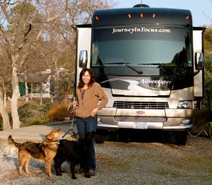 'RVing with Pets' -- part 1 with professional photographer Fran Reisner along with Jazzy, Sadie