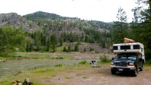 Dry camping along Clark Fork River in Lolo National Forest 
