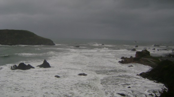 Winter storm blowing along Oregon coast, hunkered down at Harris Beach State Park