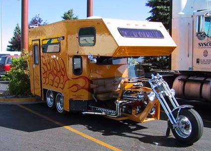 Amazing 5-wheel motorcycle motor home by David Castillo