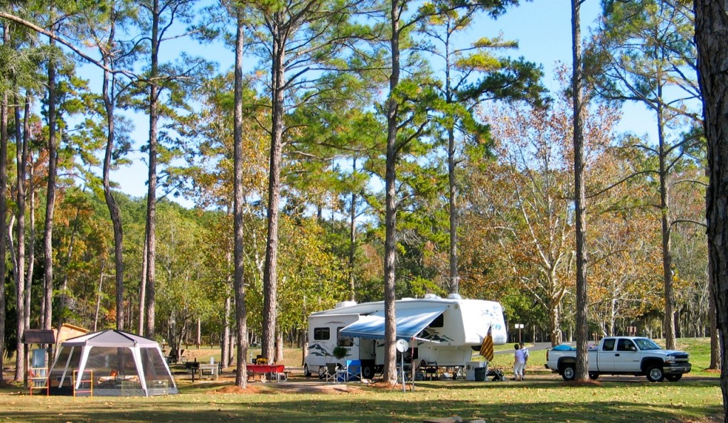 Thanksgiving RV camping tradition on Lake Seminole where Georgia meets Florida