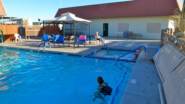 Stopped by Escapee Kofa Ko-op RV park in Yuma for laundry, shower and pool (swimming & billiards)