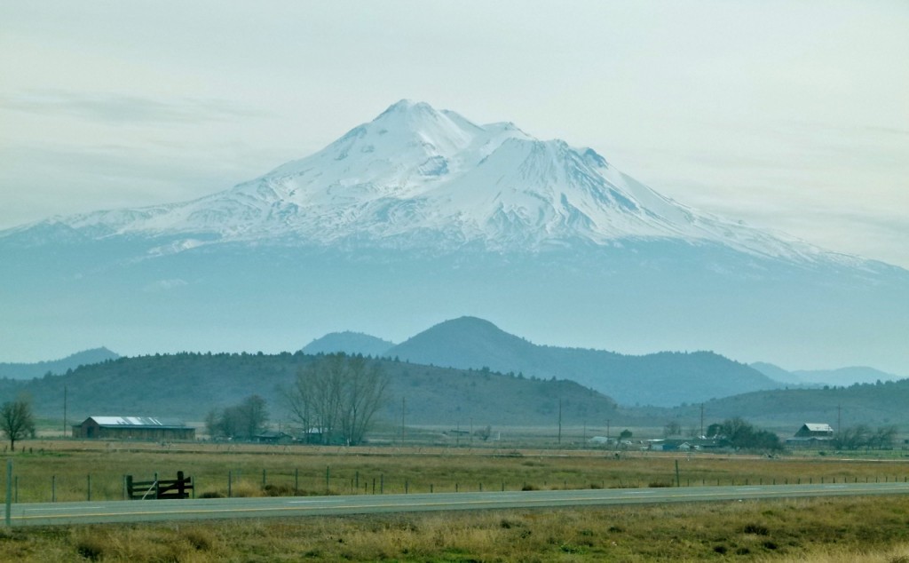 California cruising past Mt. Shasta, boondocking at Corps of Engineers campground on Black Butte Lake